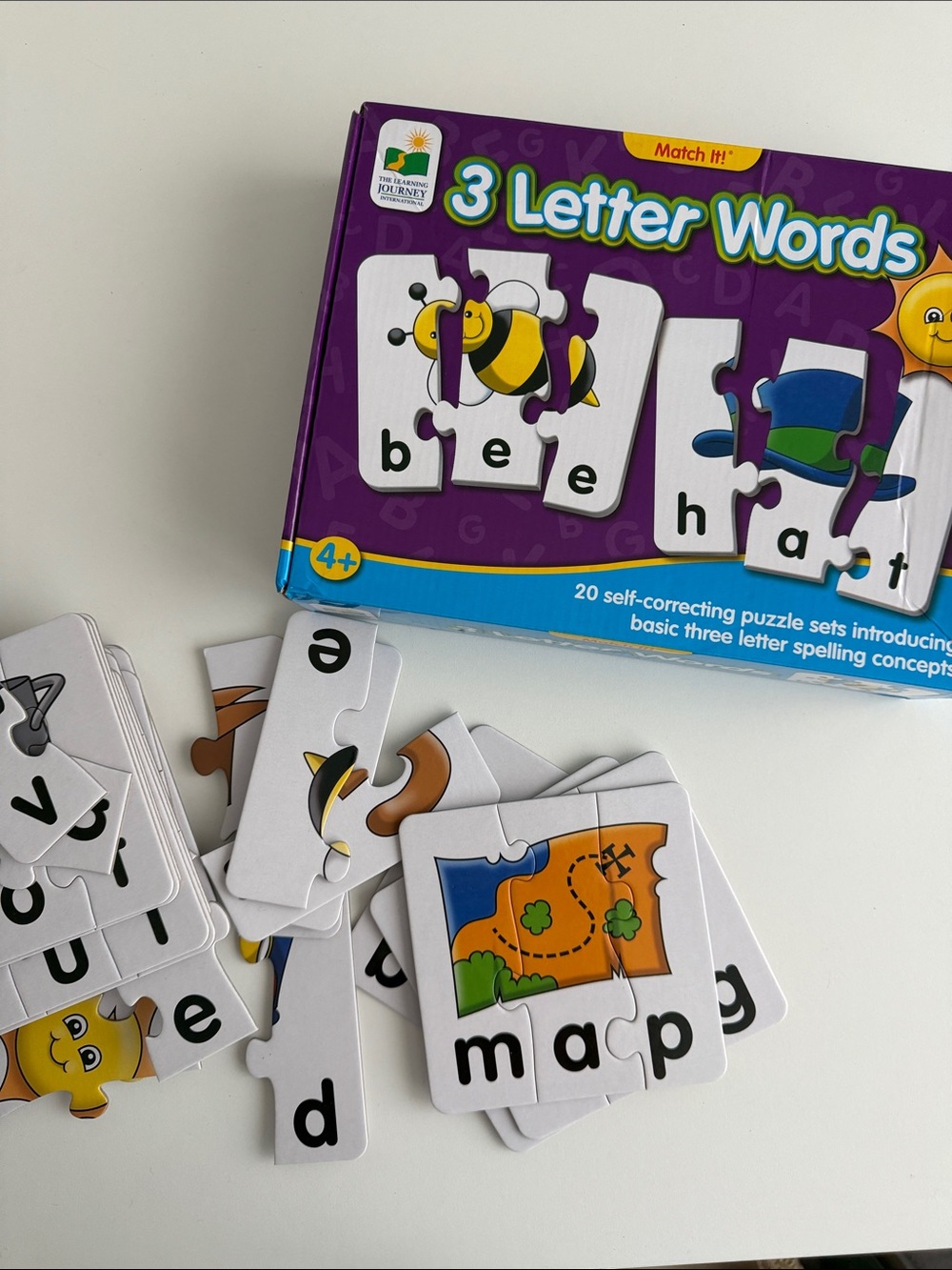 The Learning Journey - 3 Letter Basic Words - Match It - 20 Word Puzzles Ages 4+